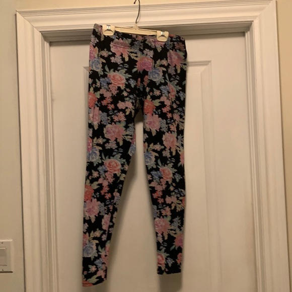 3 for $20 bundle Garage floral leggings lightly worn - Picture 1 of 4
